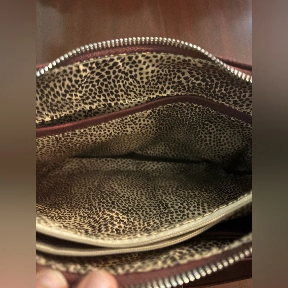 Elle Concealed Carry Hobo Bag Lockable‎ Adjustable Strap Faux Leather Burgundy
